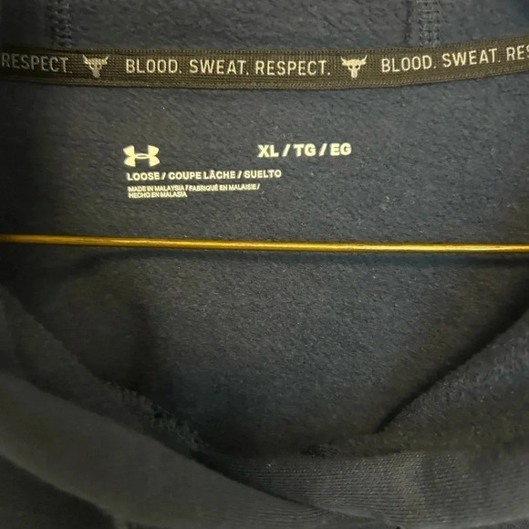 Project Rock Under Armour XL short sleeved hoodie NWT - Picture 2 of 7
